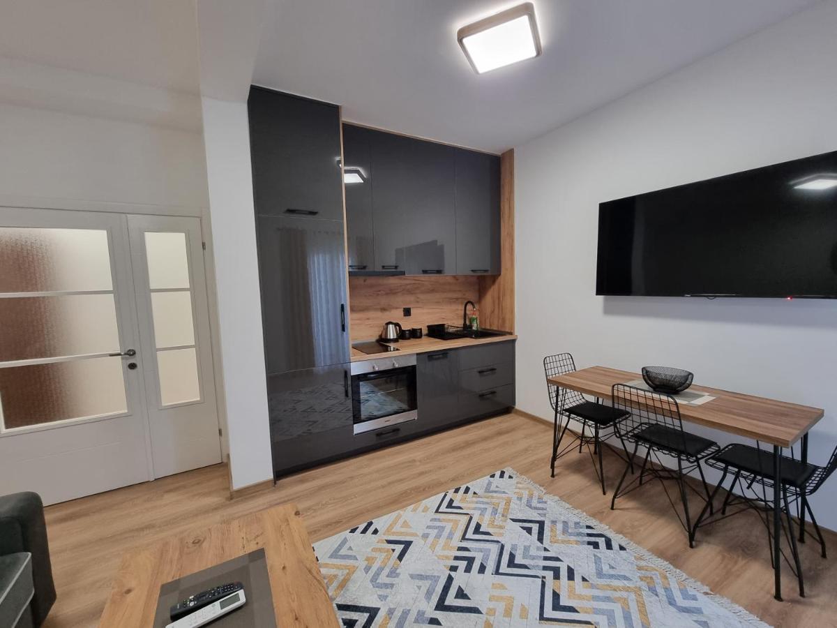 Dom B Apartments Budva Eksteriør billede