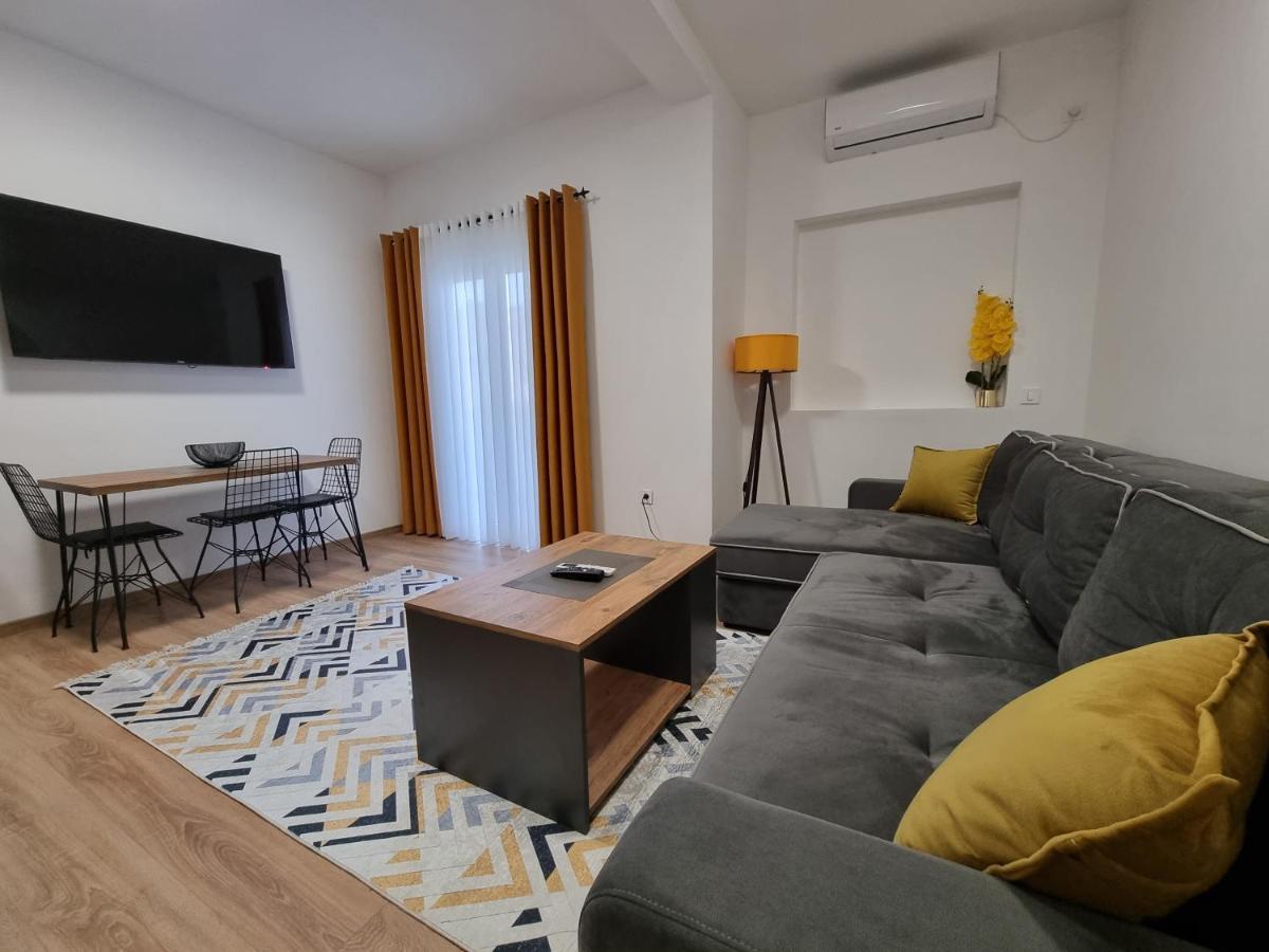 Dom B Apartments Budva Eksteriør billede